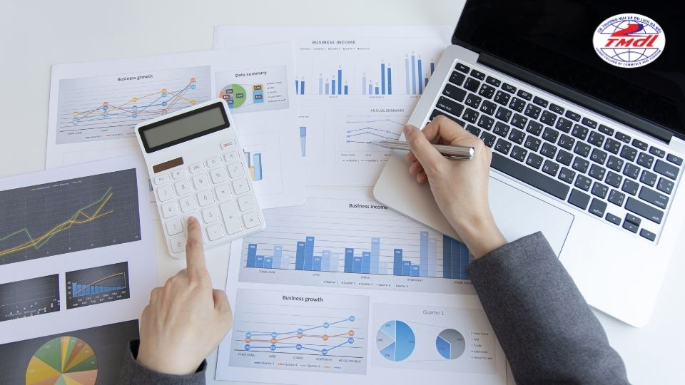 Giá trị thiết thực của bằng cao đẳng quản trị kinh doanh